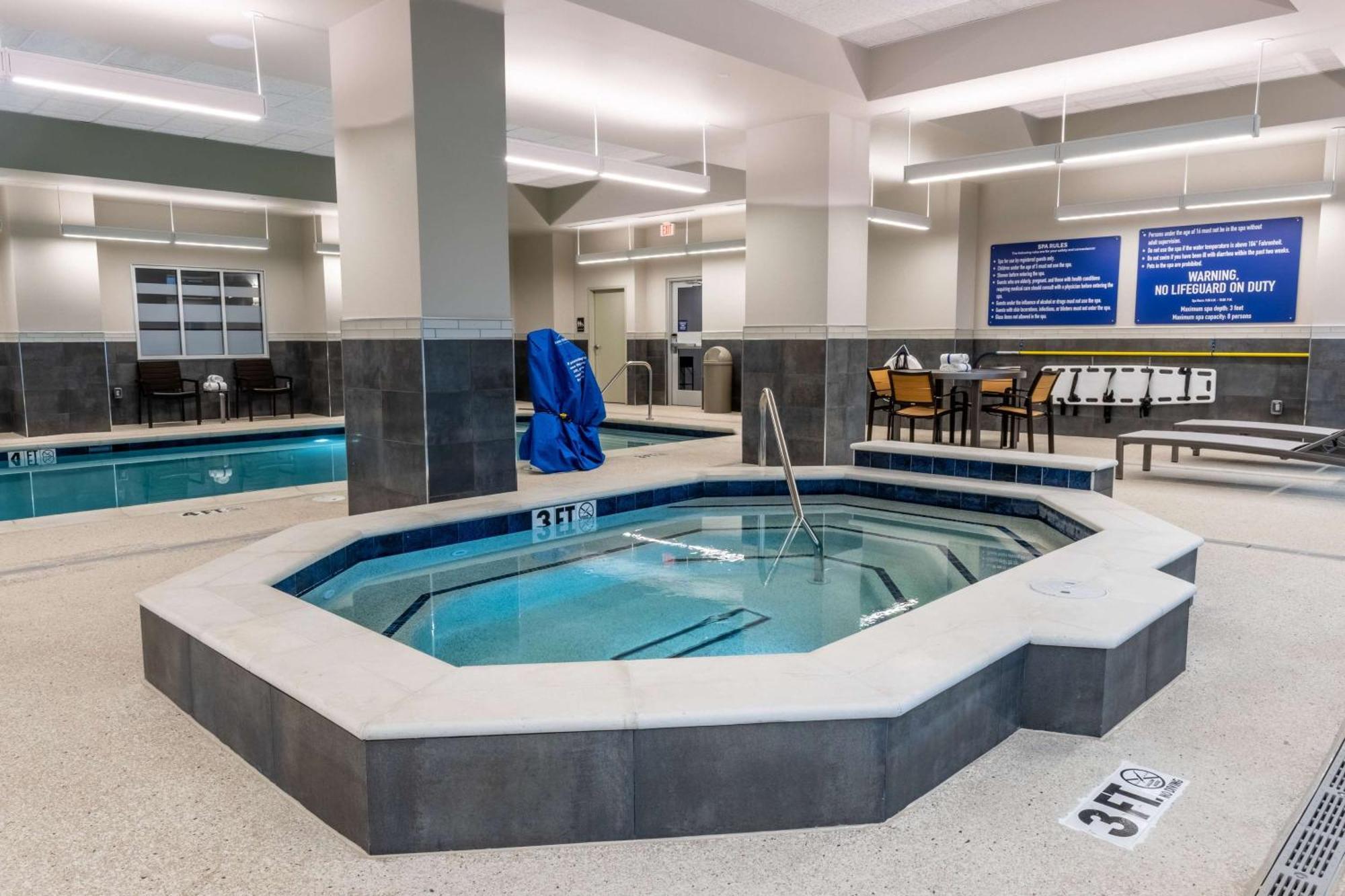 Drury Plaza Hotel College Station Ngoại thất bức ảnh