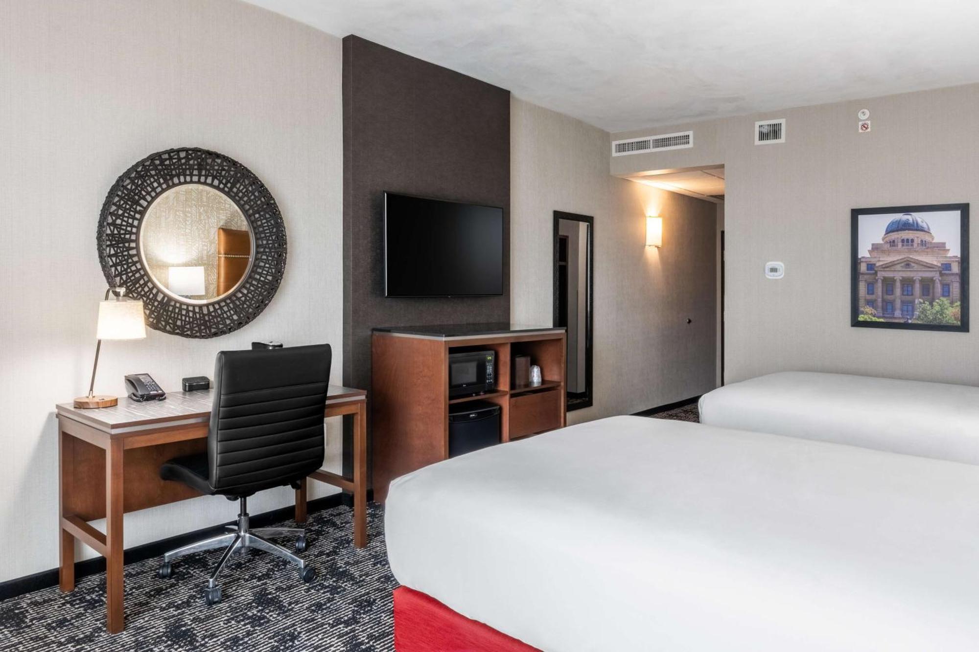 Drury Plaza Hotel College Station Ngoại thất bức ảnh