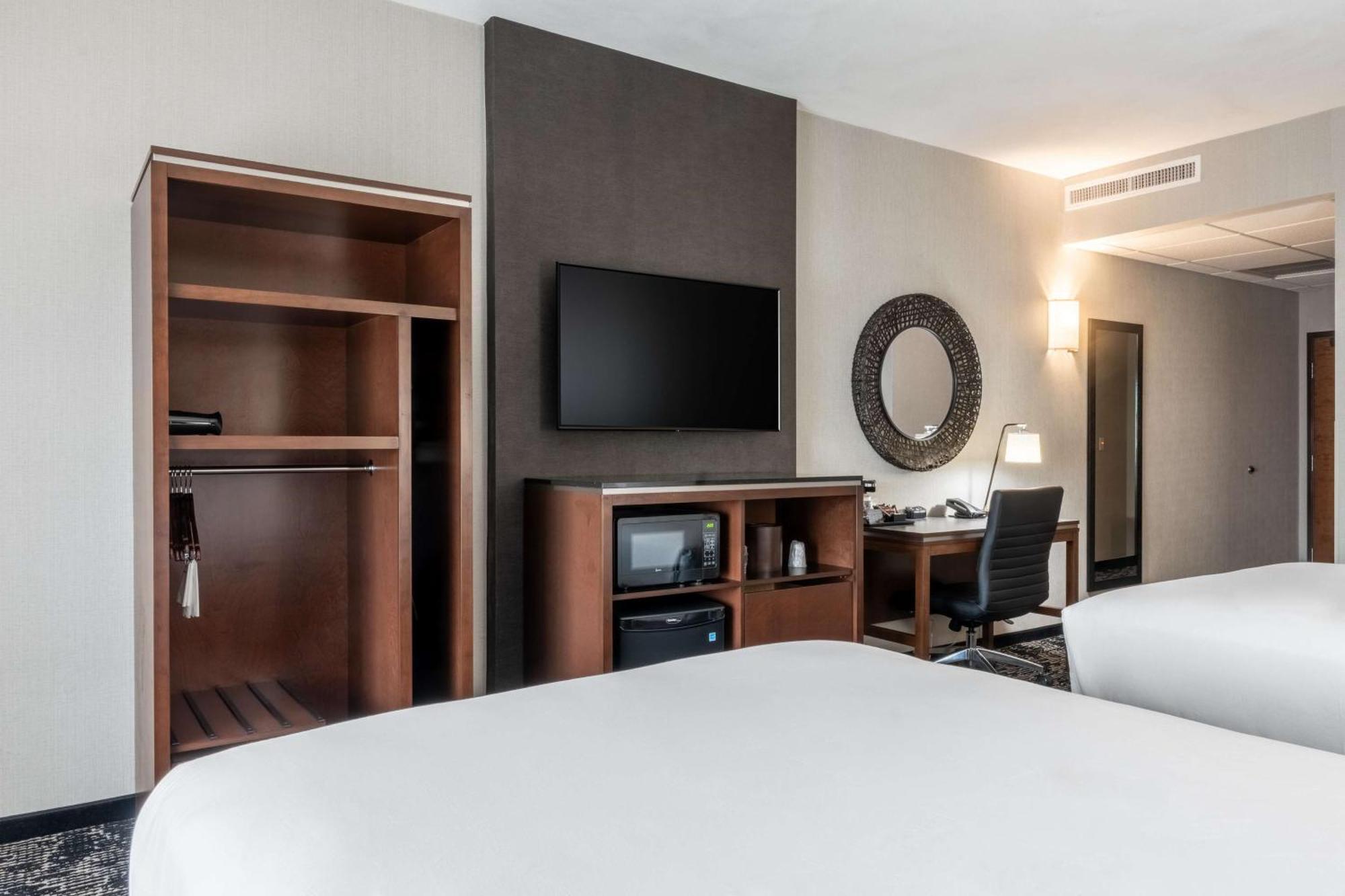 Drury Plaza Hotel College Station Ngoại thất bức ảnh