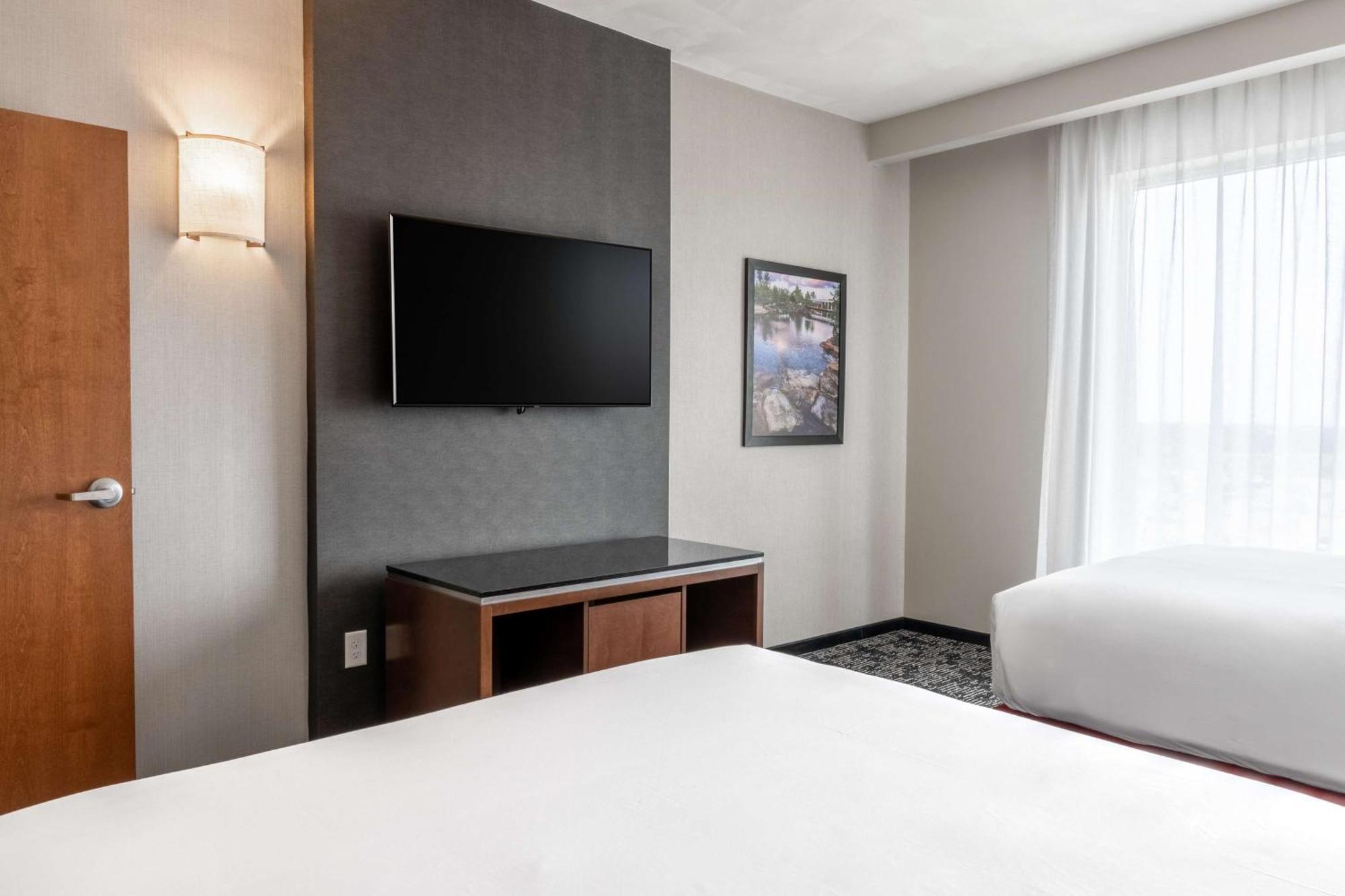 Drury Plaza Hotel College Station Ngoại thất bức ảnh