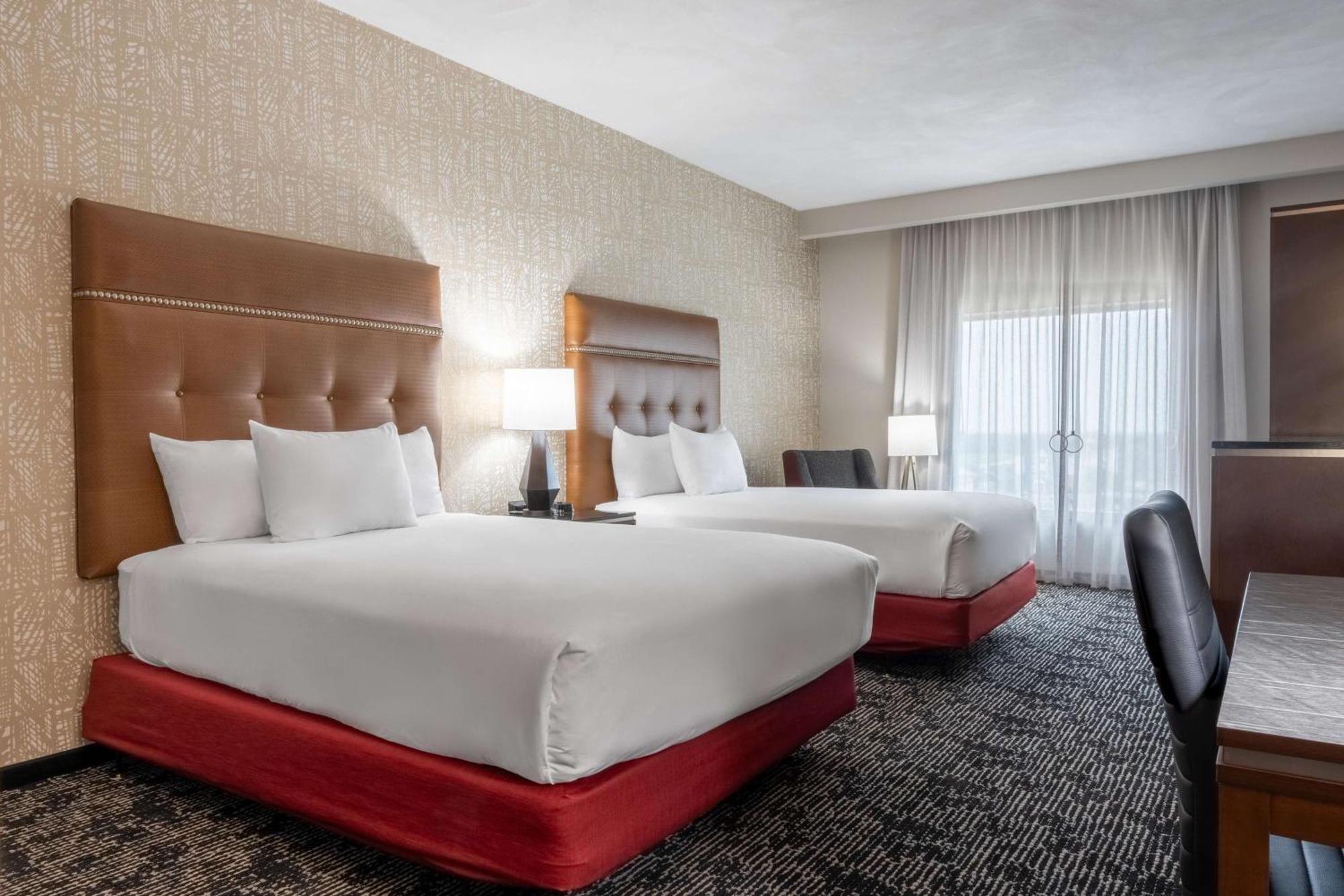 Drury Plaza Hotel College Station Ngoại thất bức ảnh