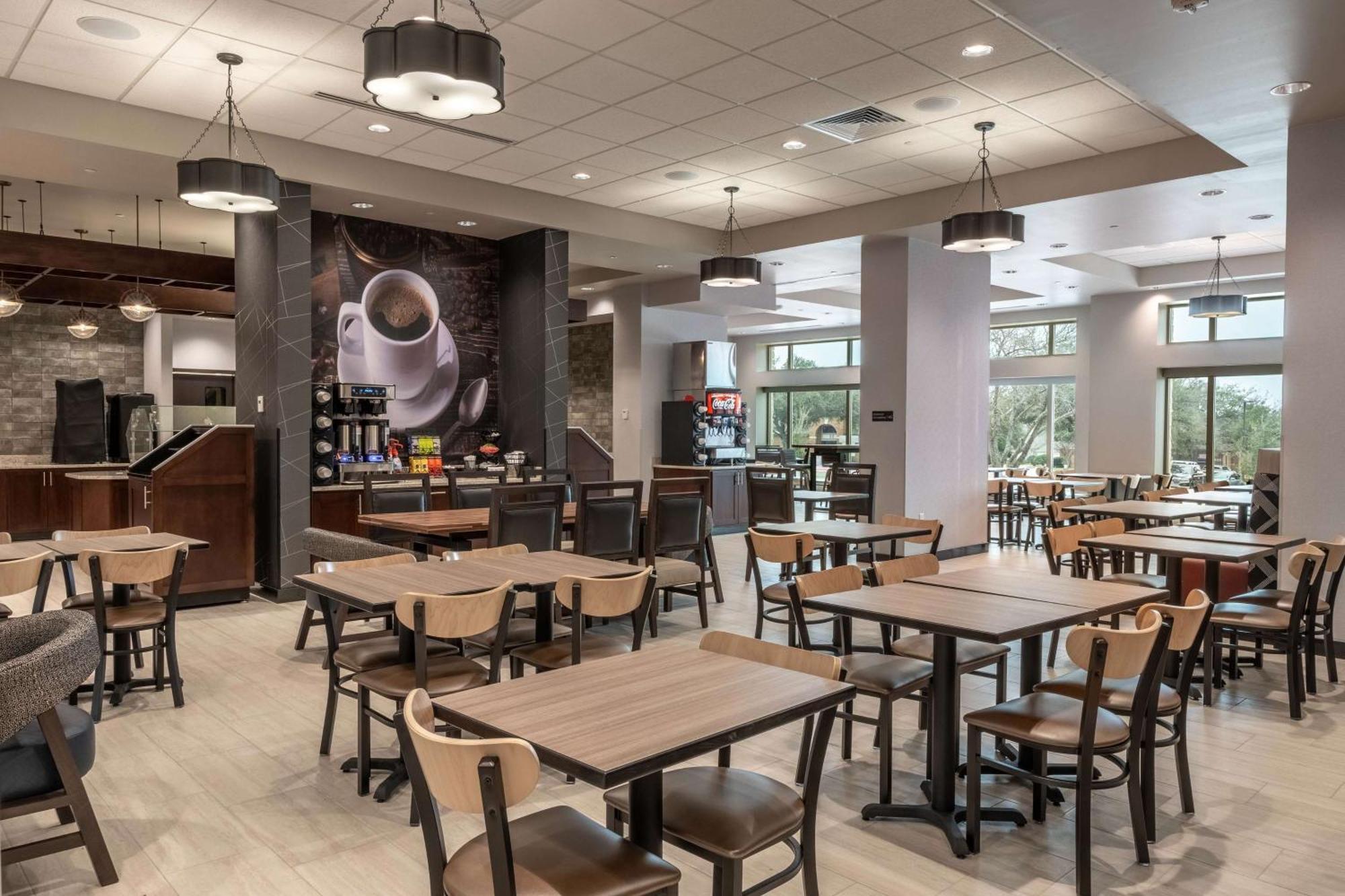 Drury Plaza Hotel College Station Ngoại thất bức ảnh