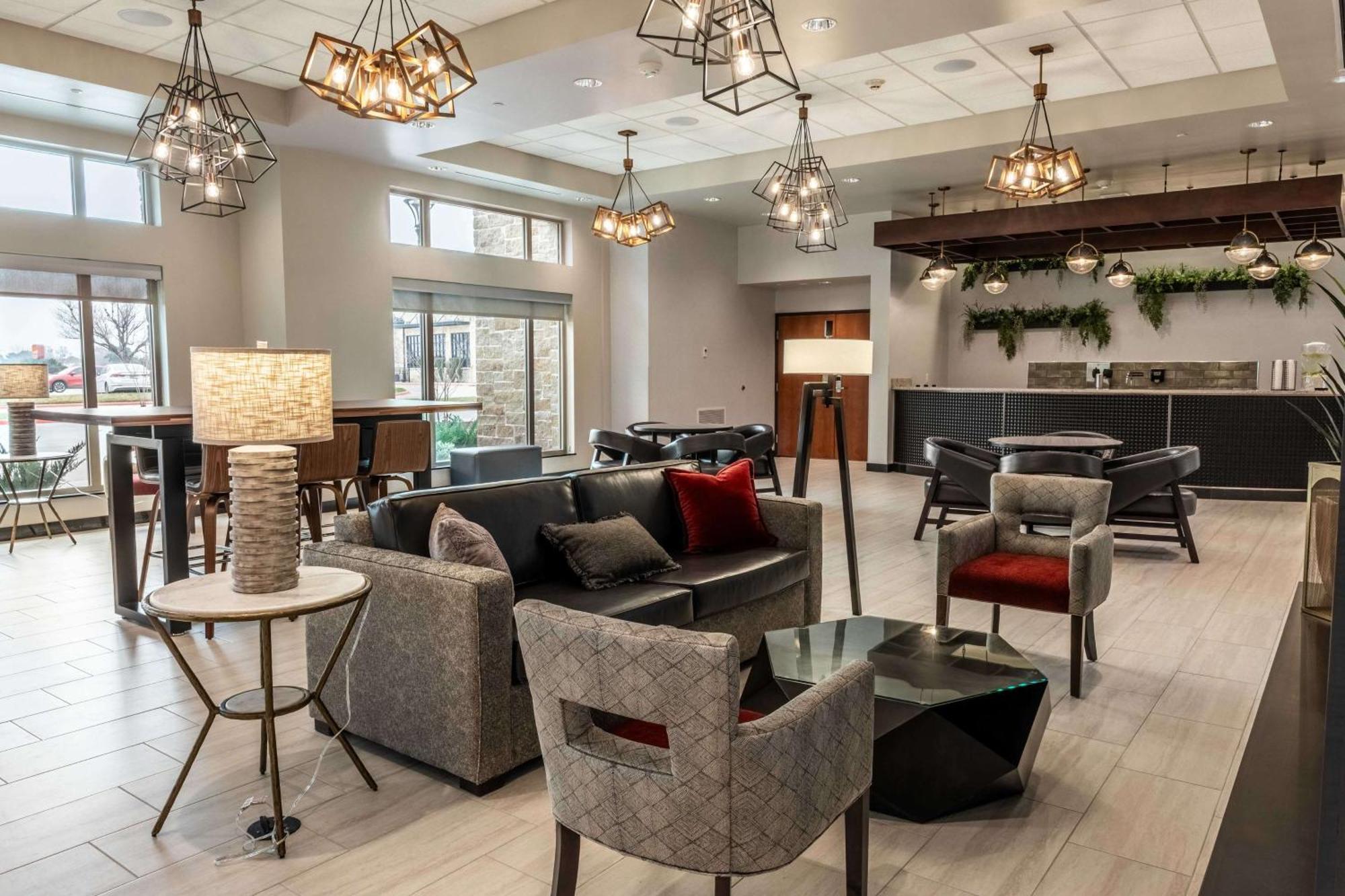 Drury Plaza Hotel College Station Ngoại thất bức ảnh