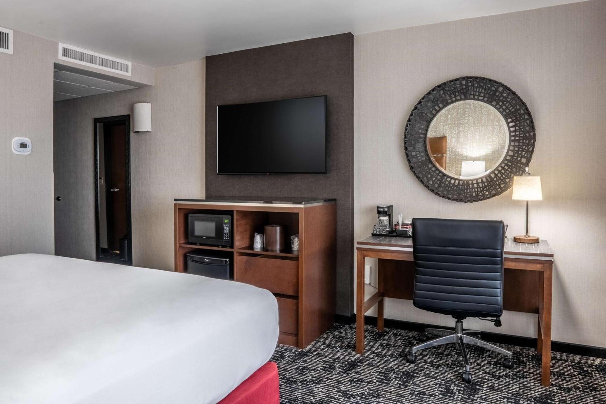Drury Plaza Hotel College Station Ngoại thất bức ảnh