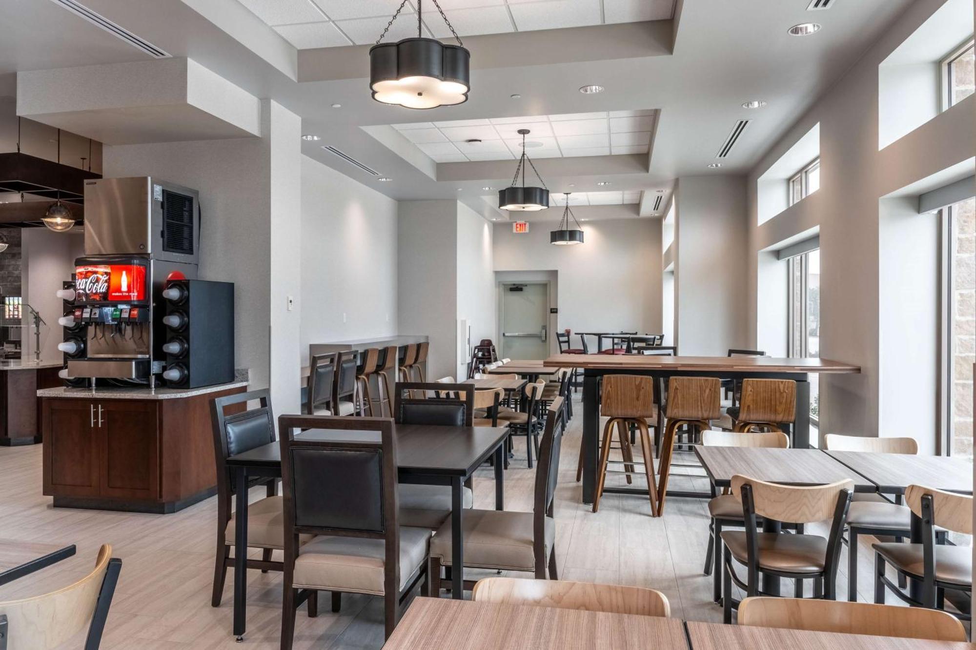 Drury Plaza Hotel College Station Ngoại thất bức ảnh