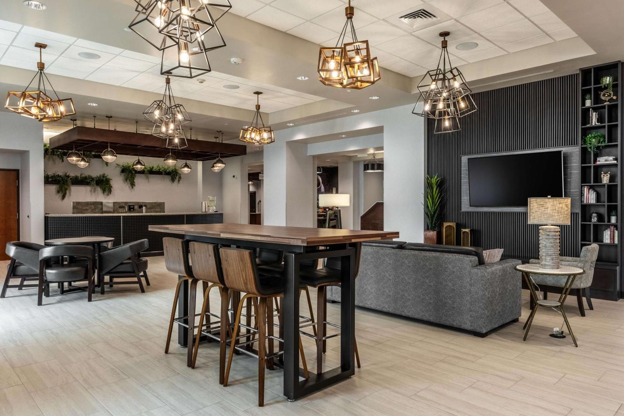 Drury Plaza Hotel College Station Ngoại thất bức ảnh